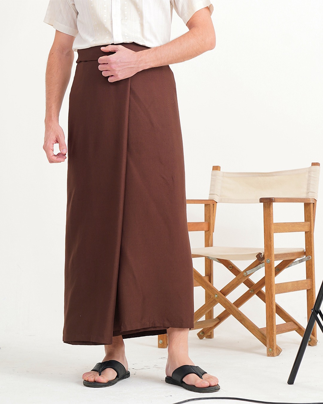 Hugo Saroong 001 Dark Brown
