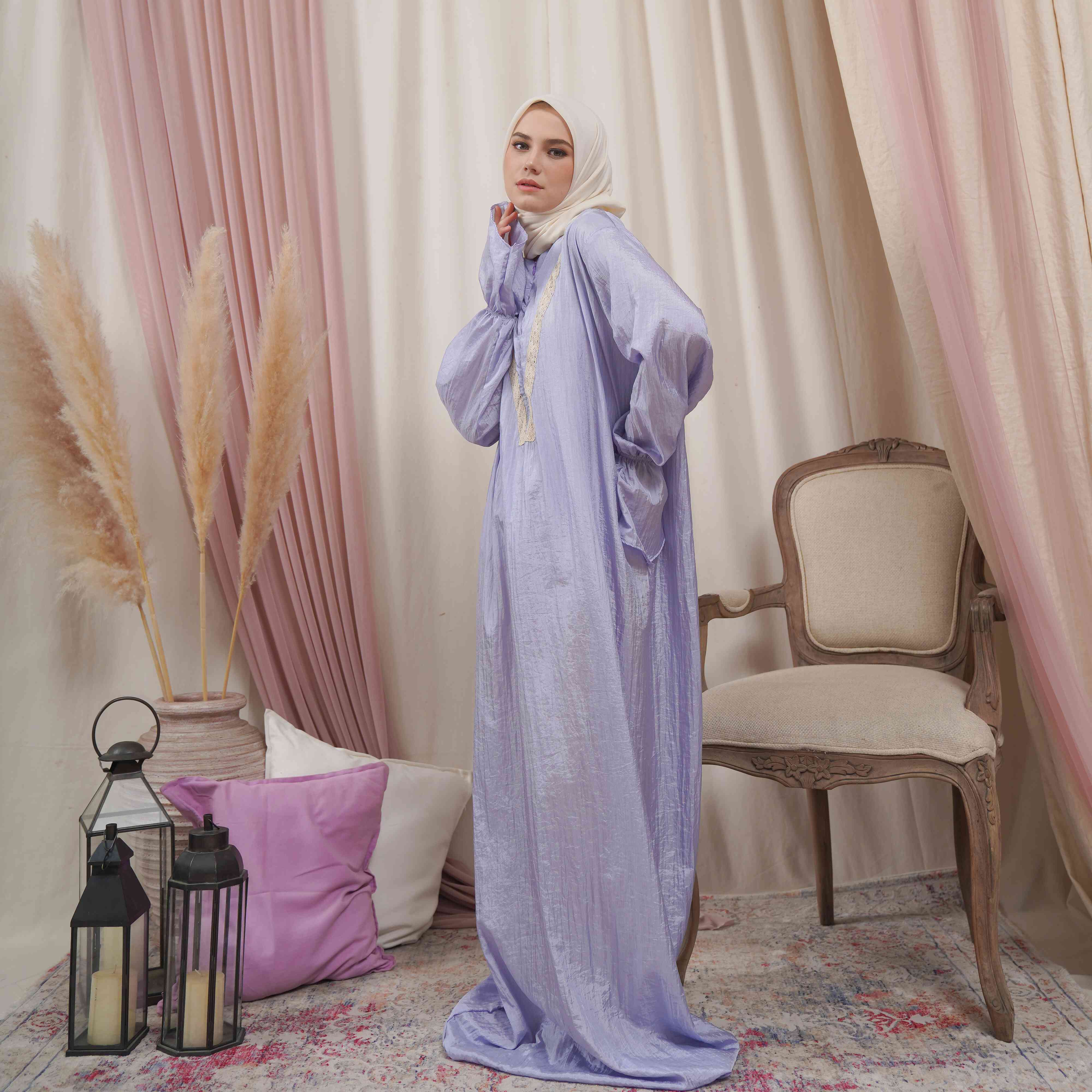 Tiara 512 Purple