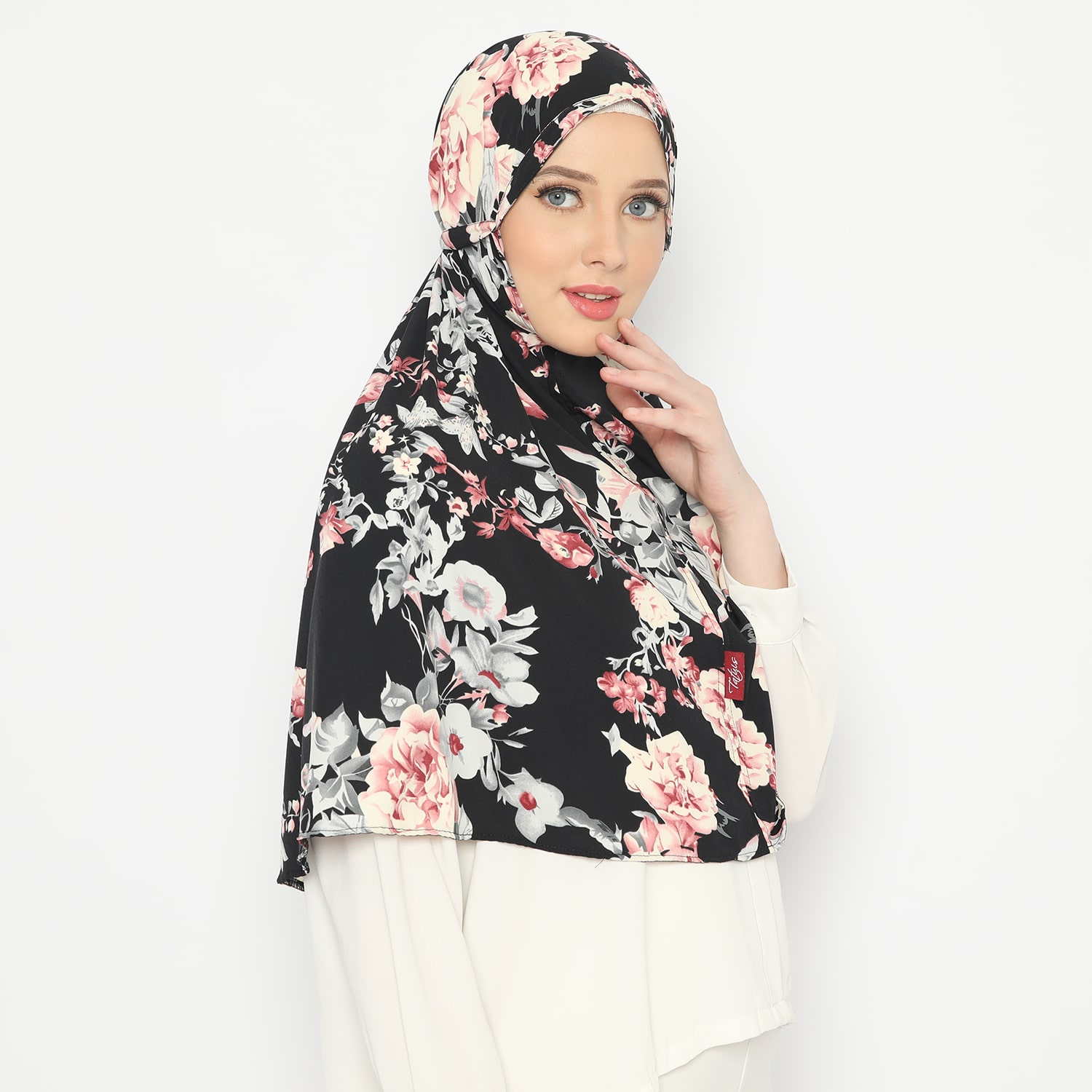 Damour 098 Black