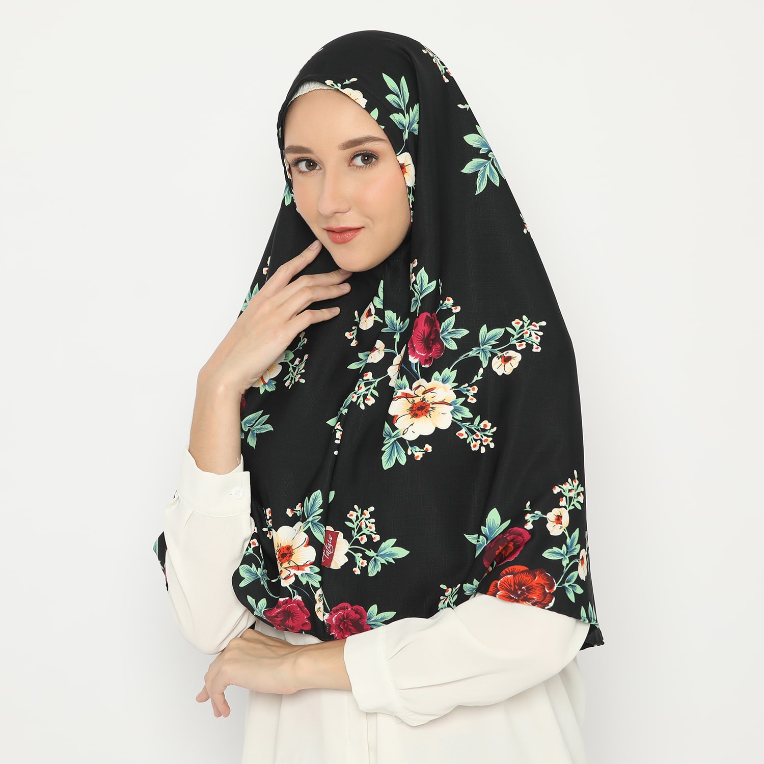 Damour 099 Black