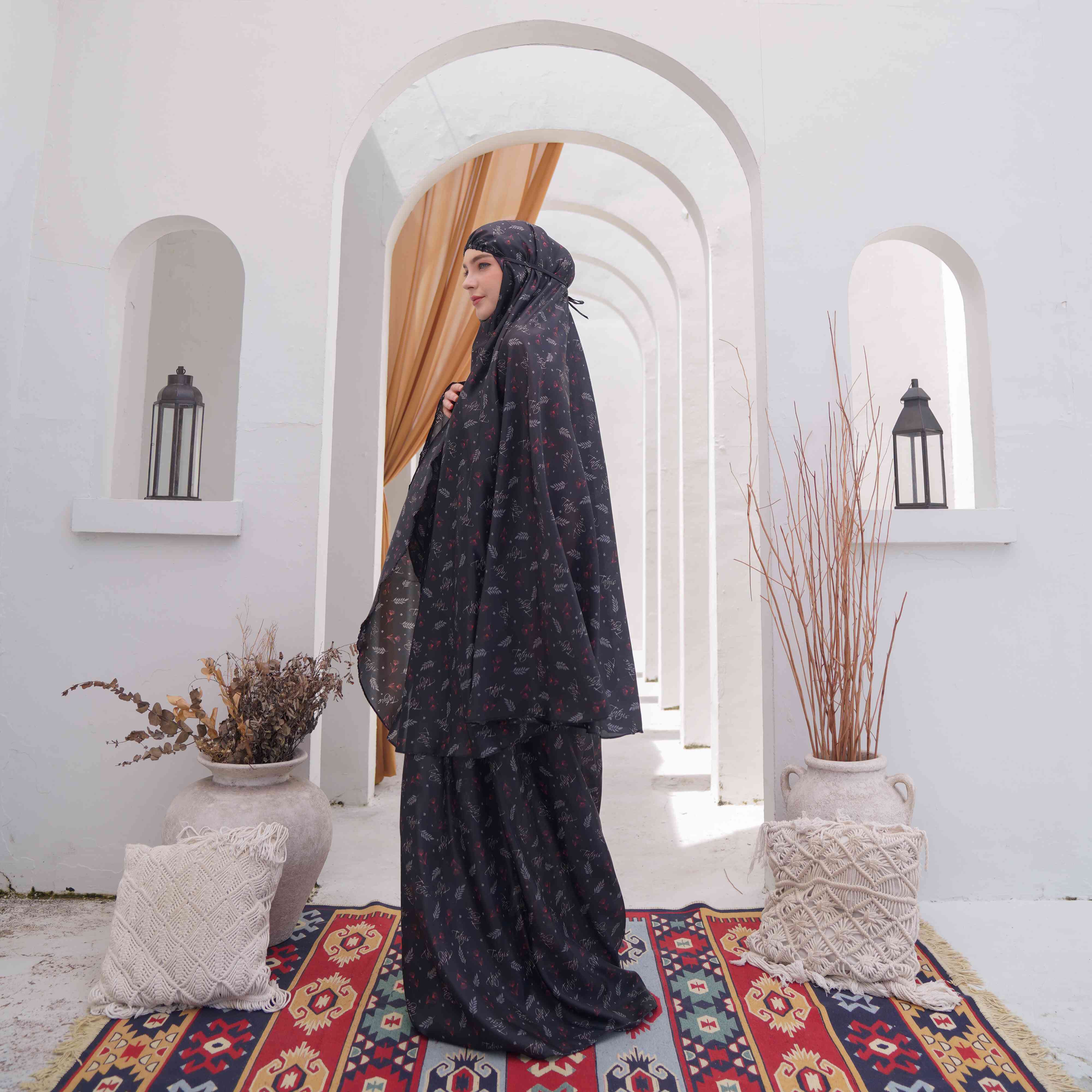 Tiara 514 Black