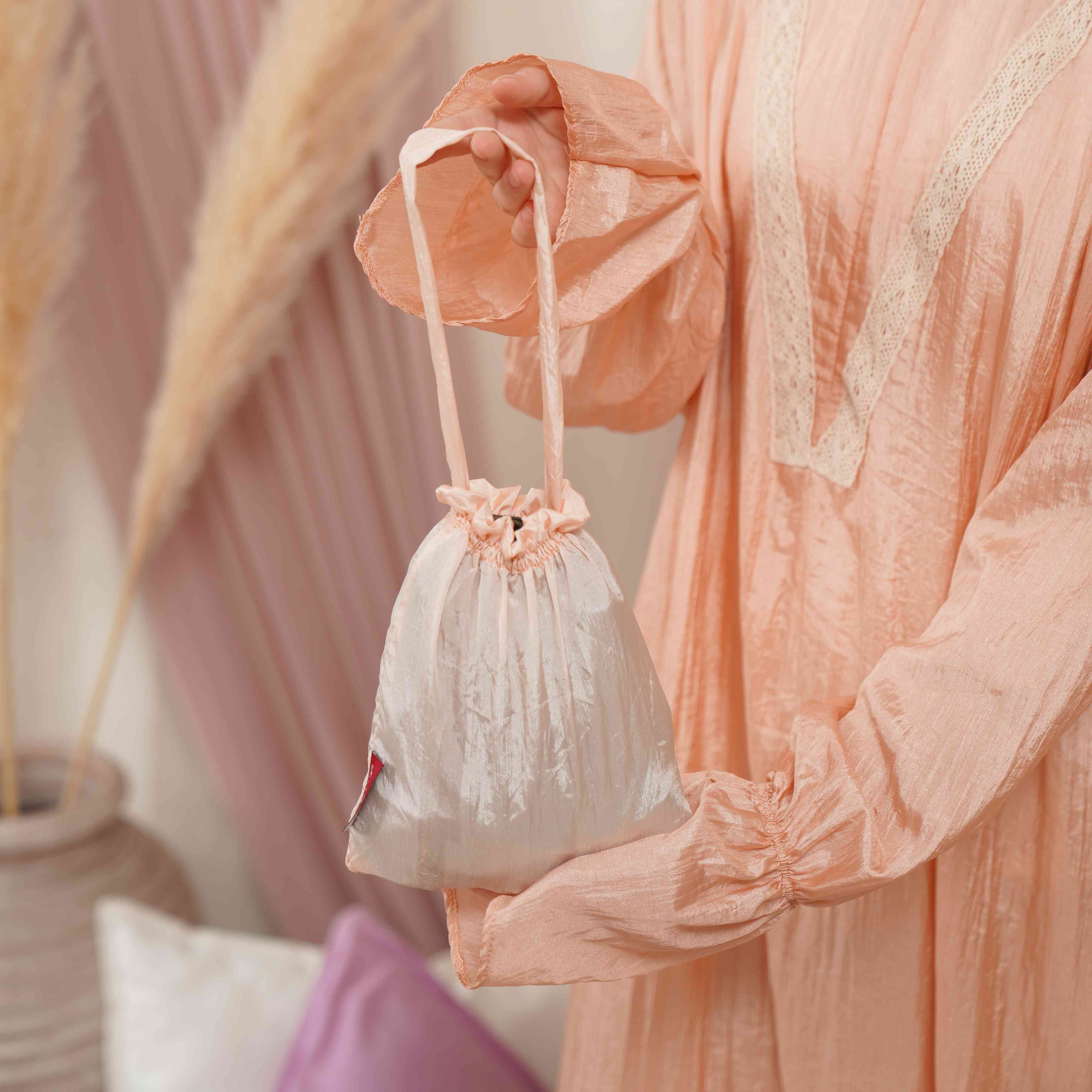 Tiara 512 Peach