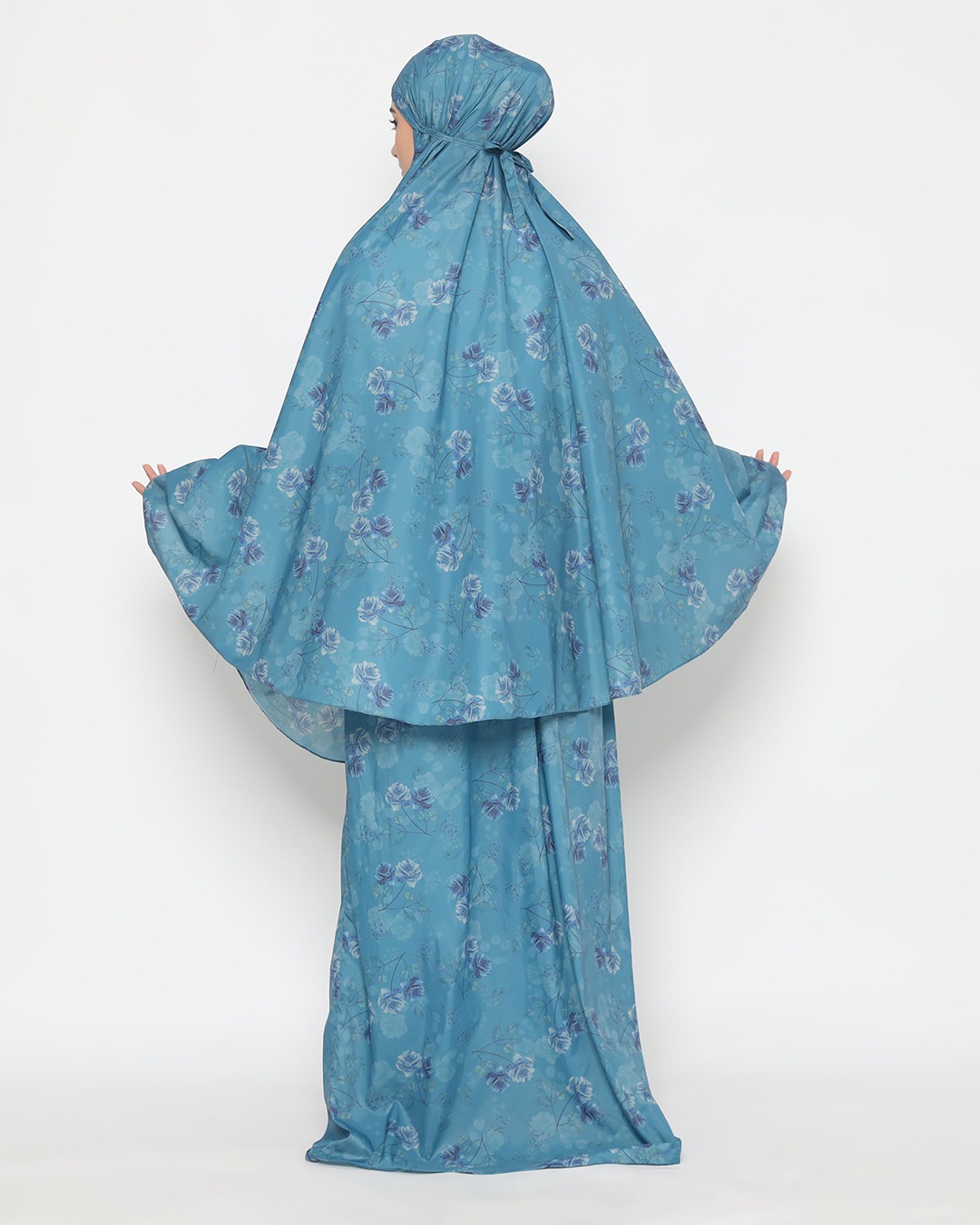 Tiara 565 Blue