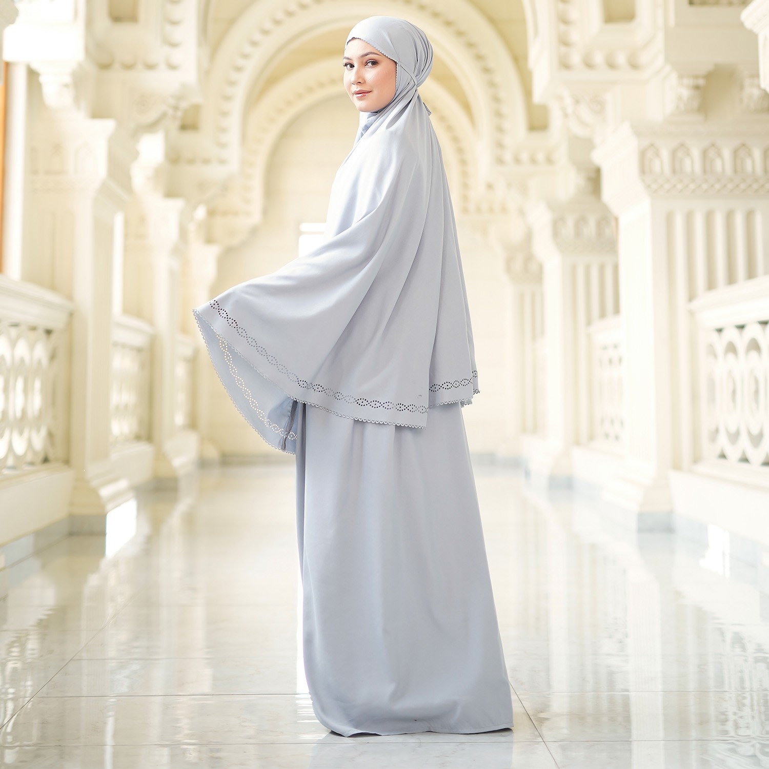 Tiara 526 Grey