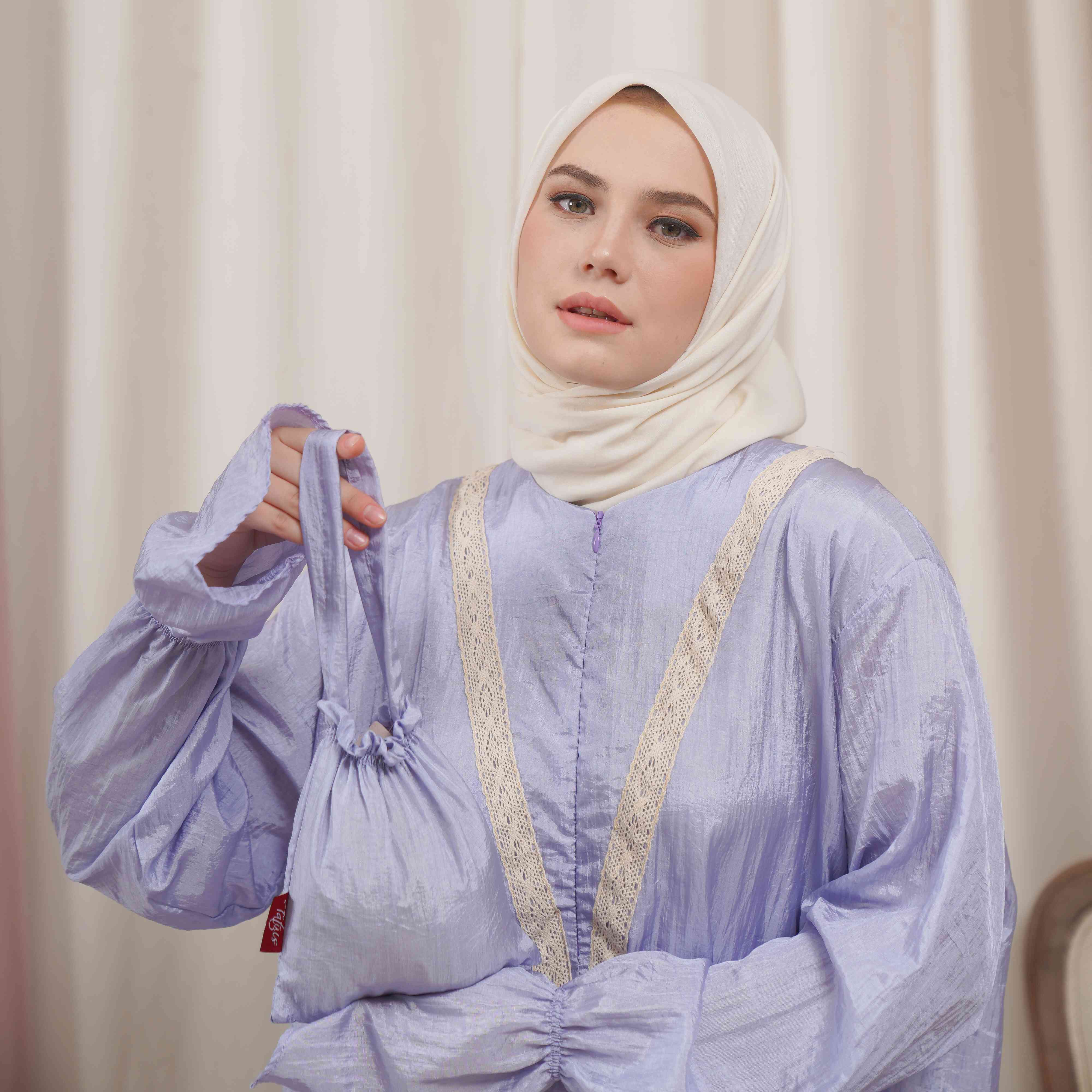 Tiara 512 Purple
