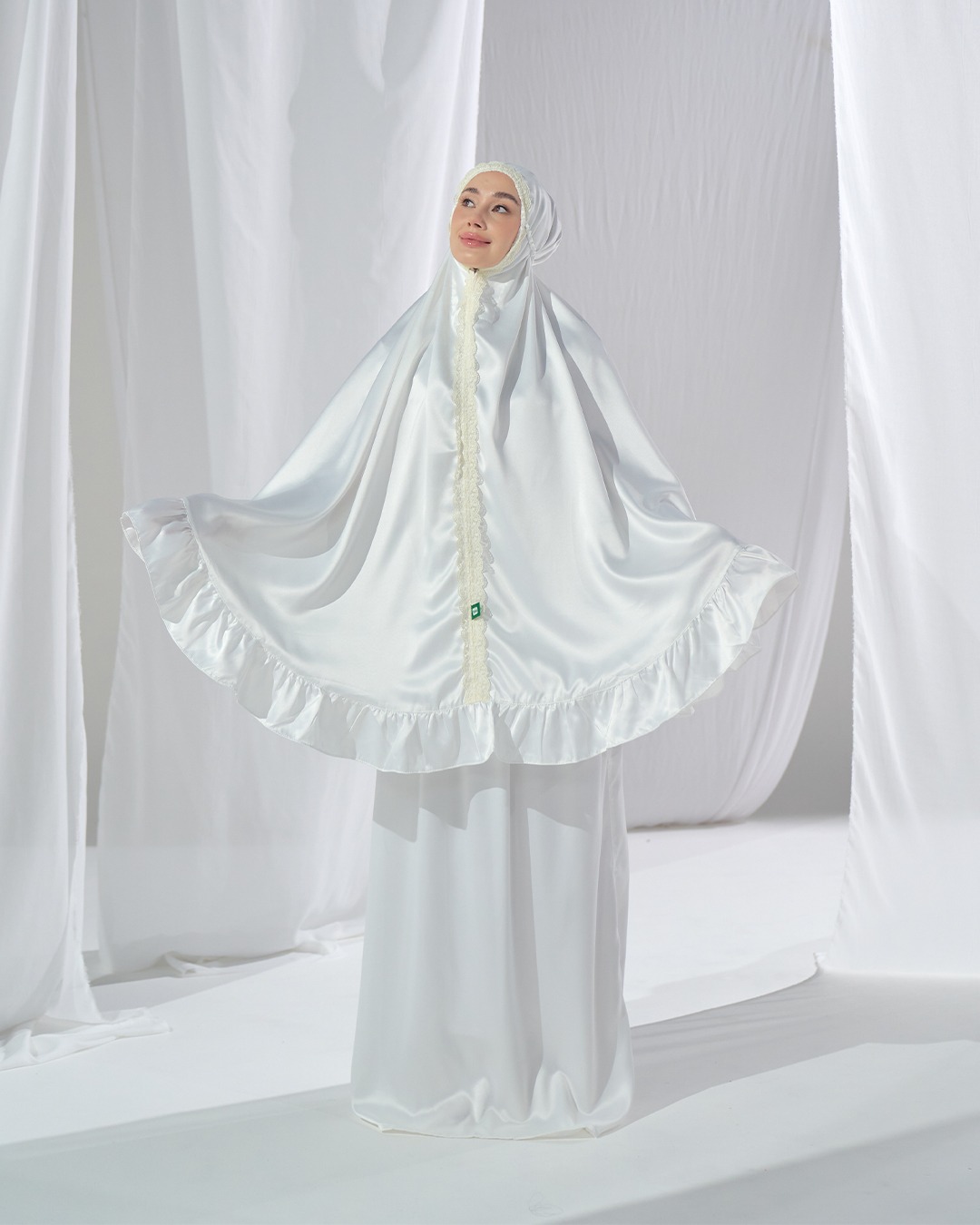 Abhinaya Broken White