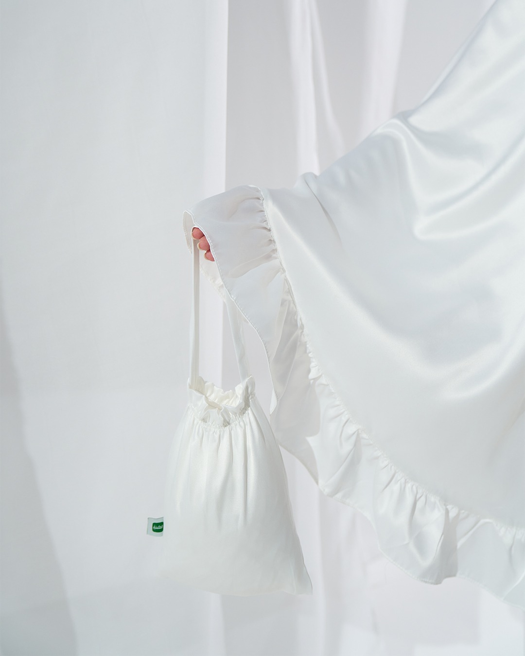 Abhinaya Broken White