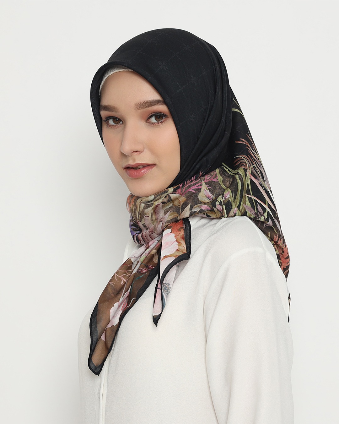 D Amour Style 004 Black