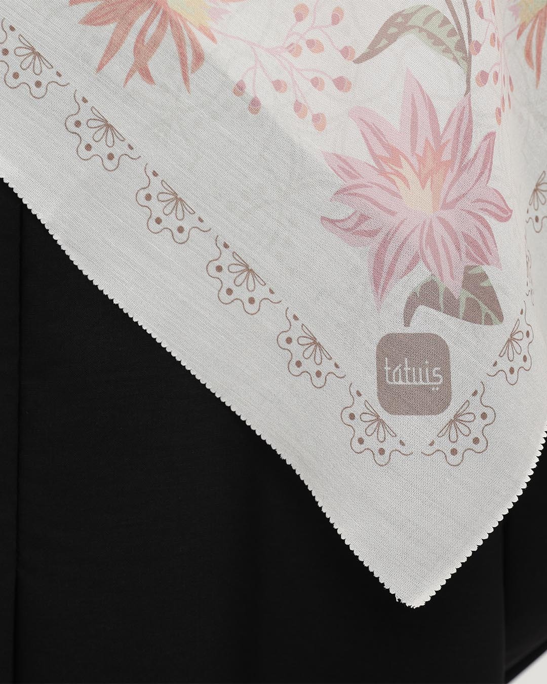 Damour 129 Beige