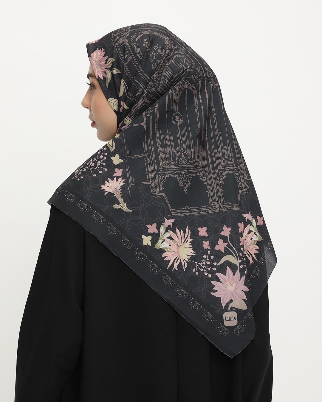 Damour 129 Black