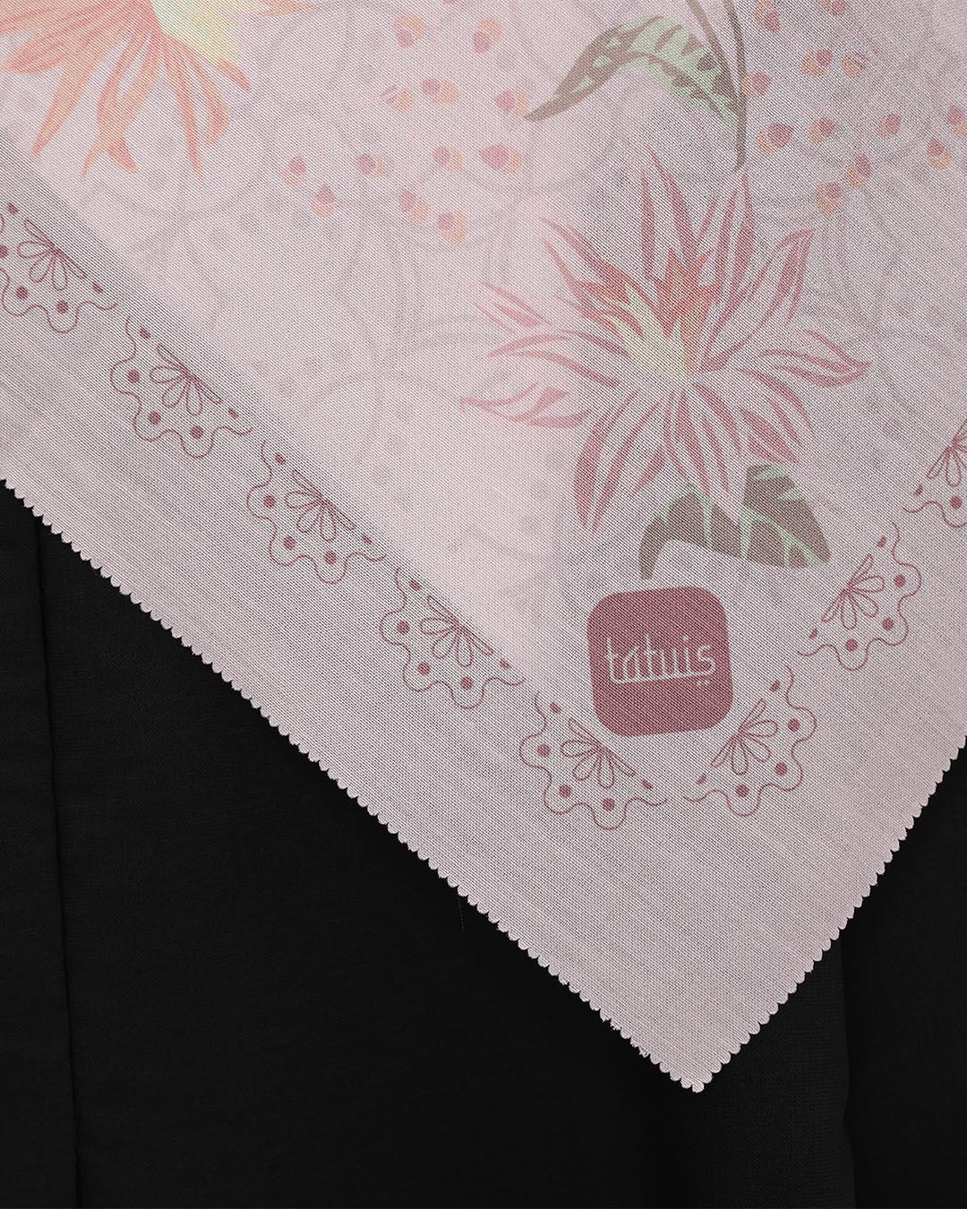 Damour 129 Pink