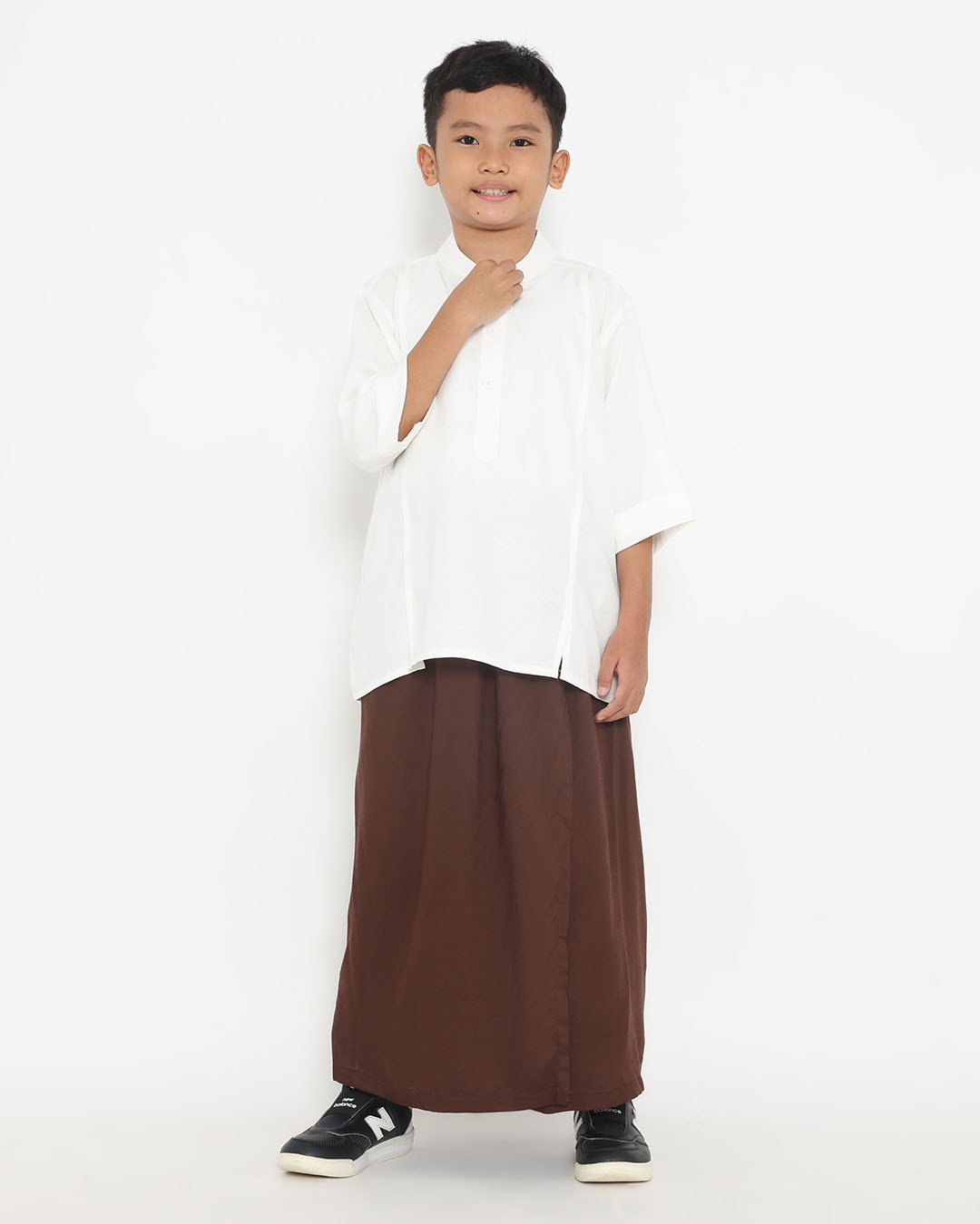 Hugo Saroong 003 Brown Child