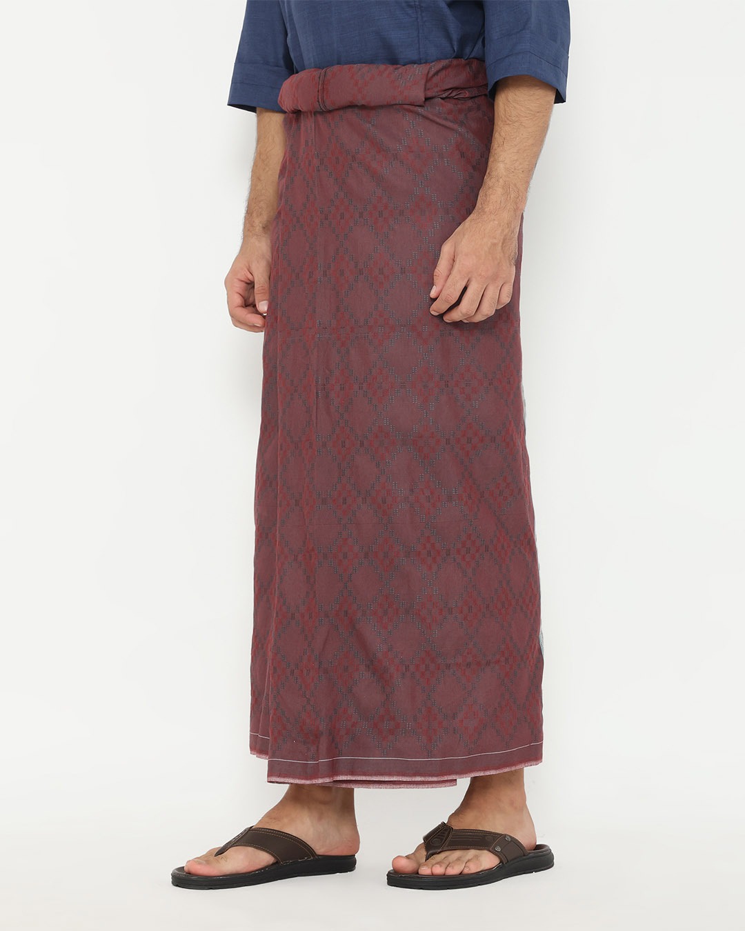 Hugo Saroong 005 Maroon
