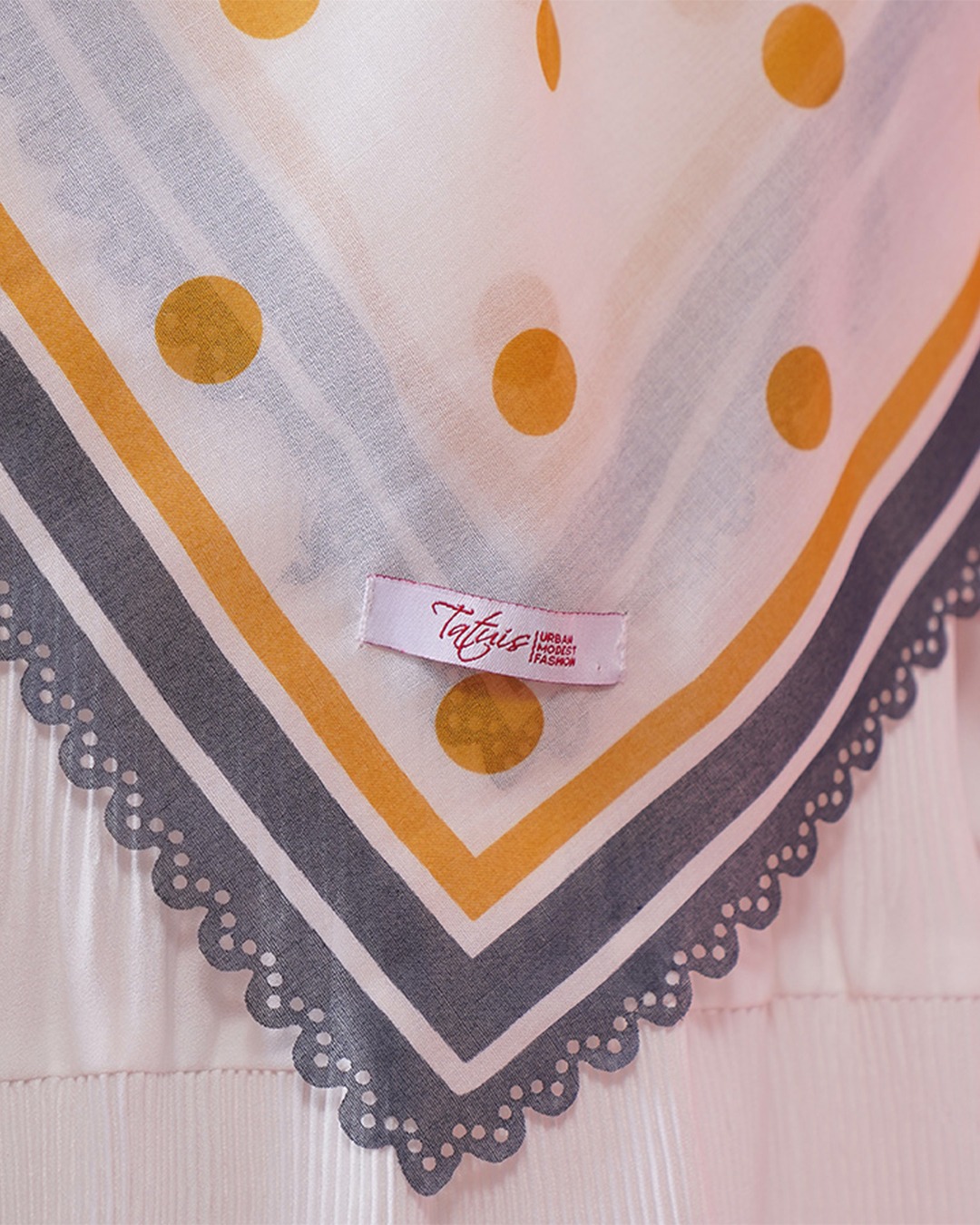 D Amour 102 Broken White - Yellow