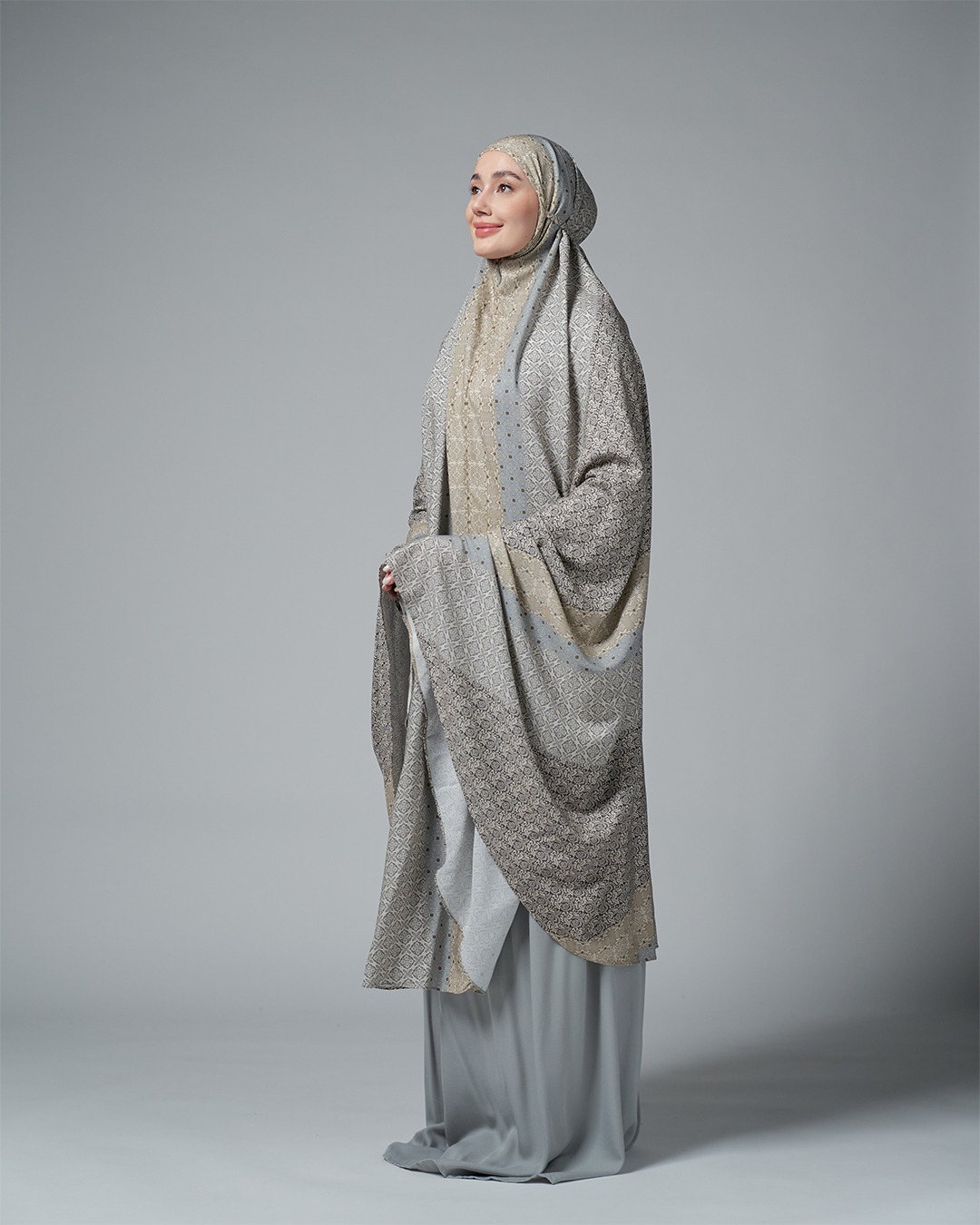 Shiva 186 Cream-Blue