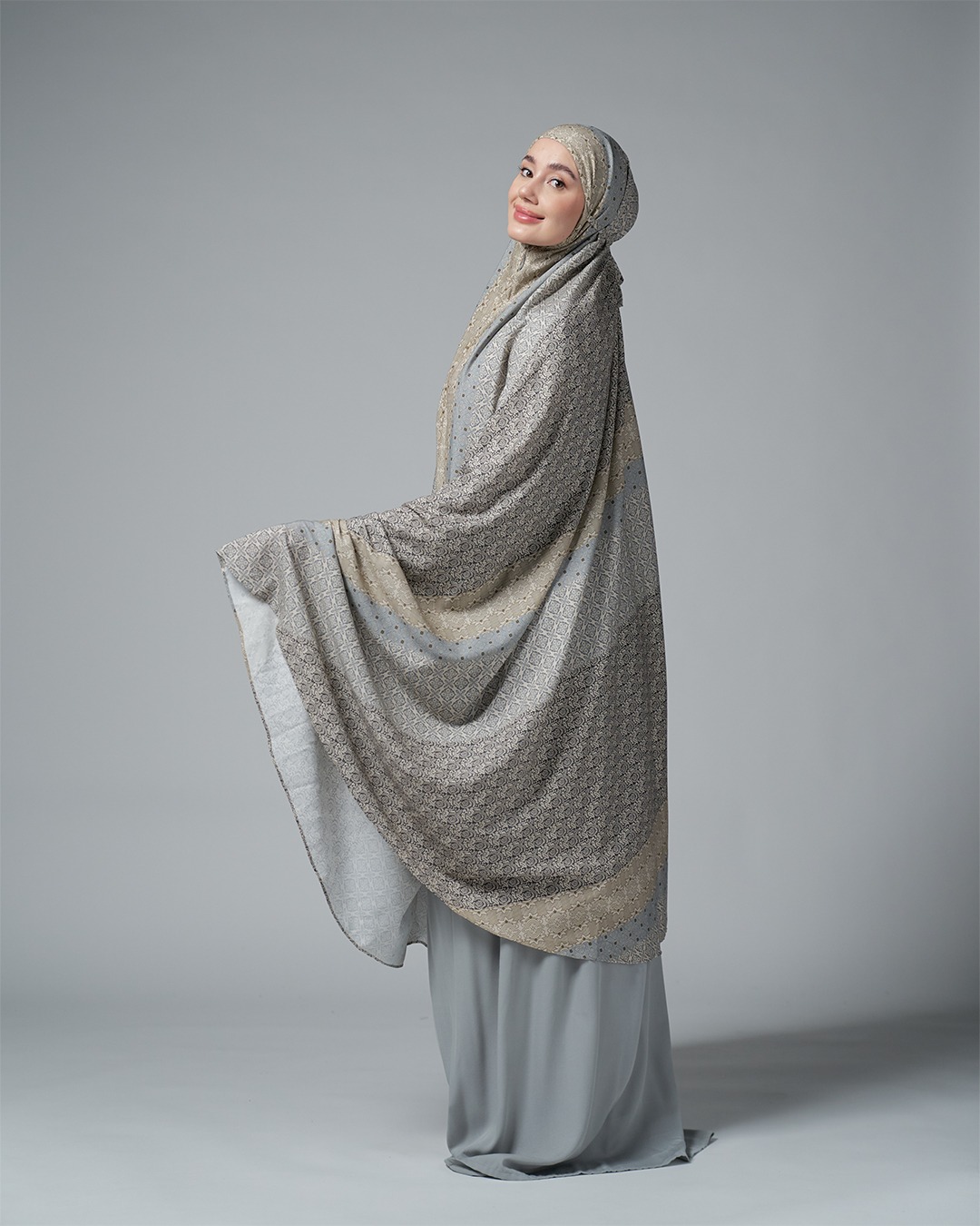 Shiva 186 Cream-Blue