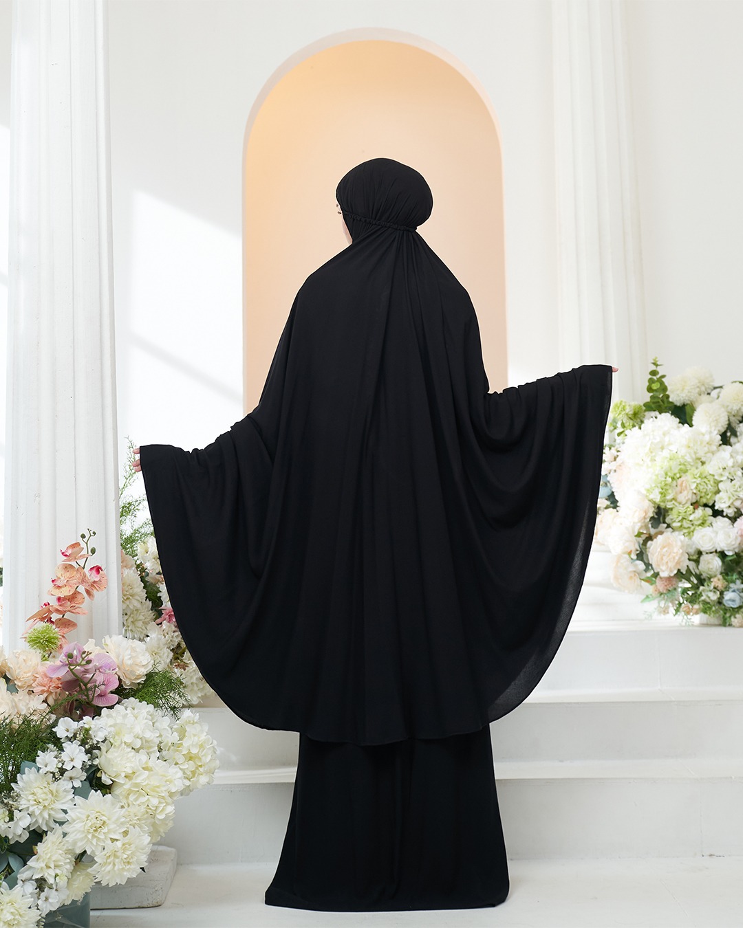 Tiara 516 Black