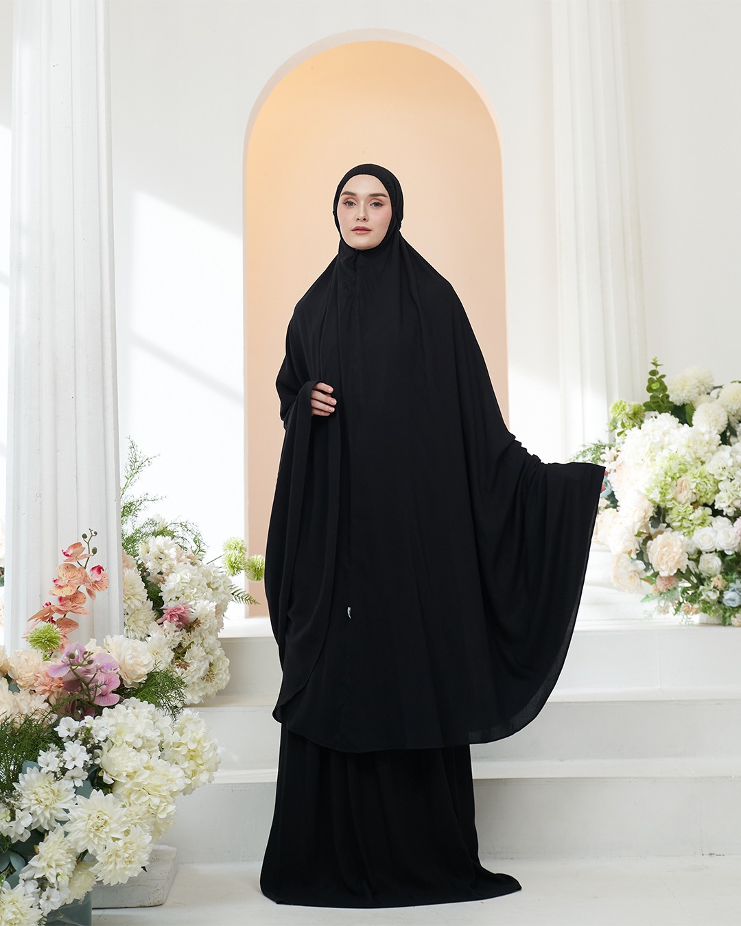 Tiara 516 Black
