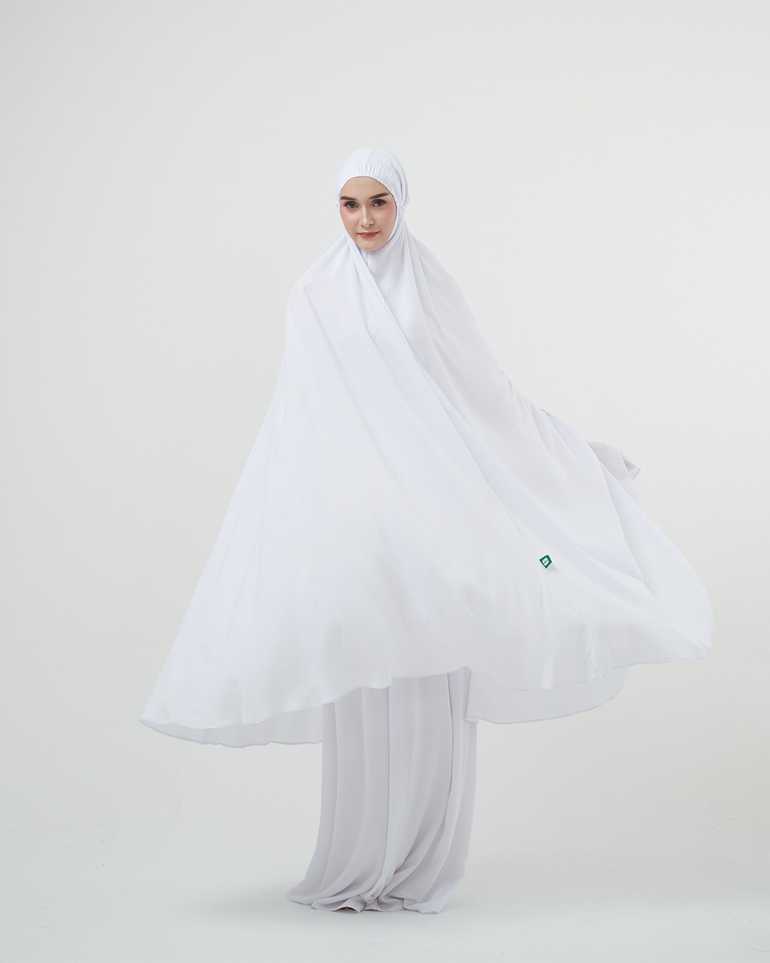 Tiara 516 White