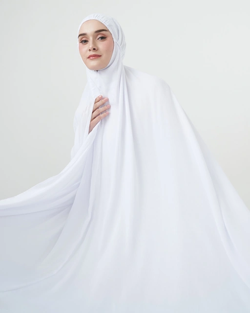 Image of Tiara 516 White