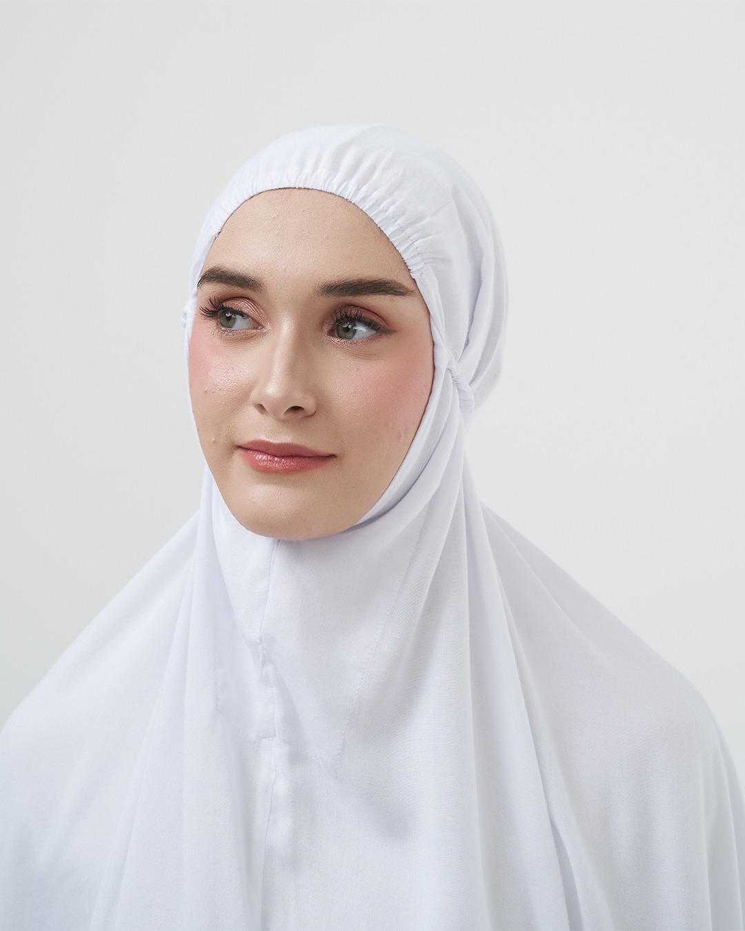 Tiara 516 White