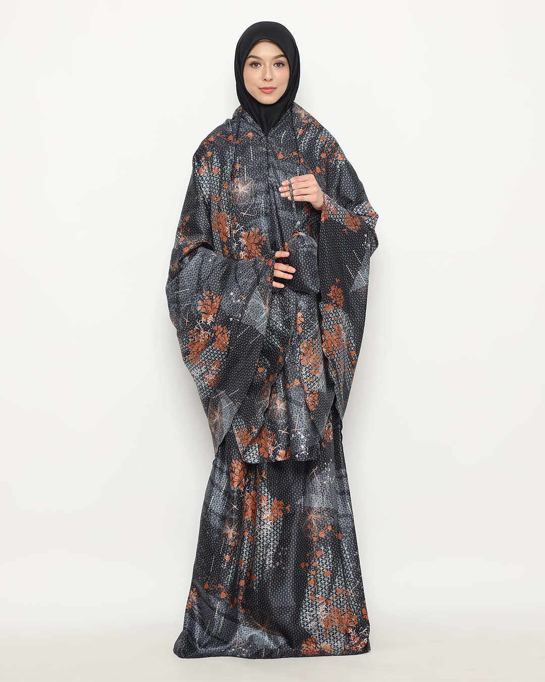 Tiara 536 Black