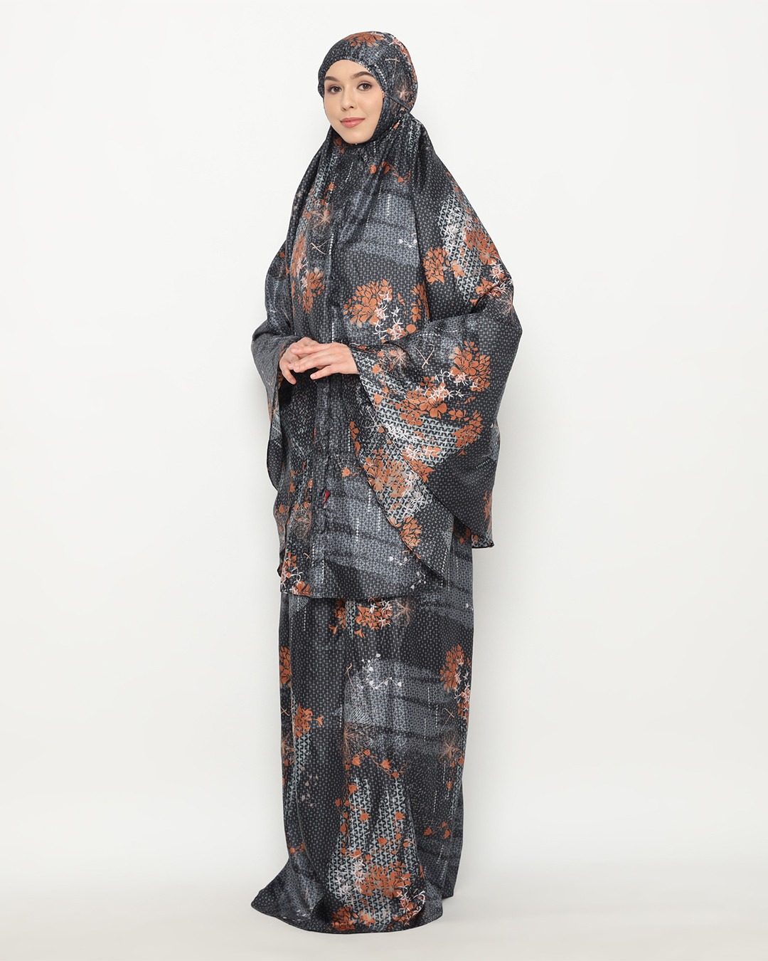Tiara 536 Black