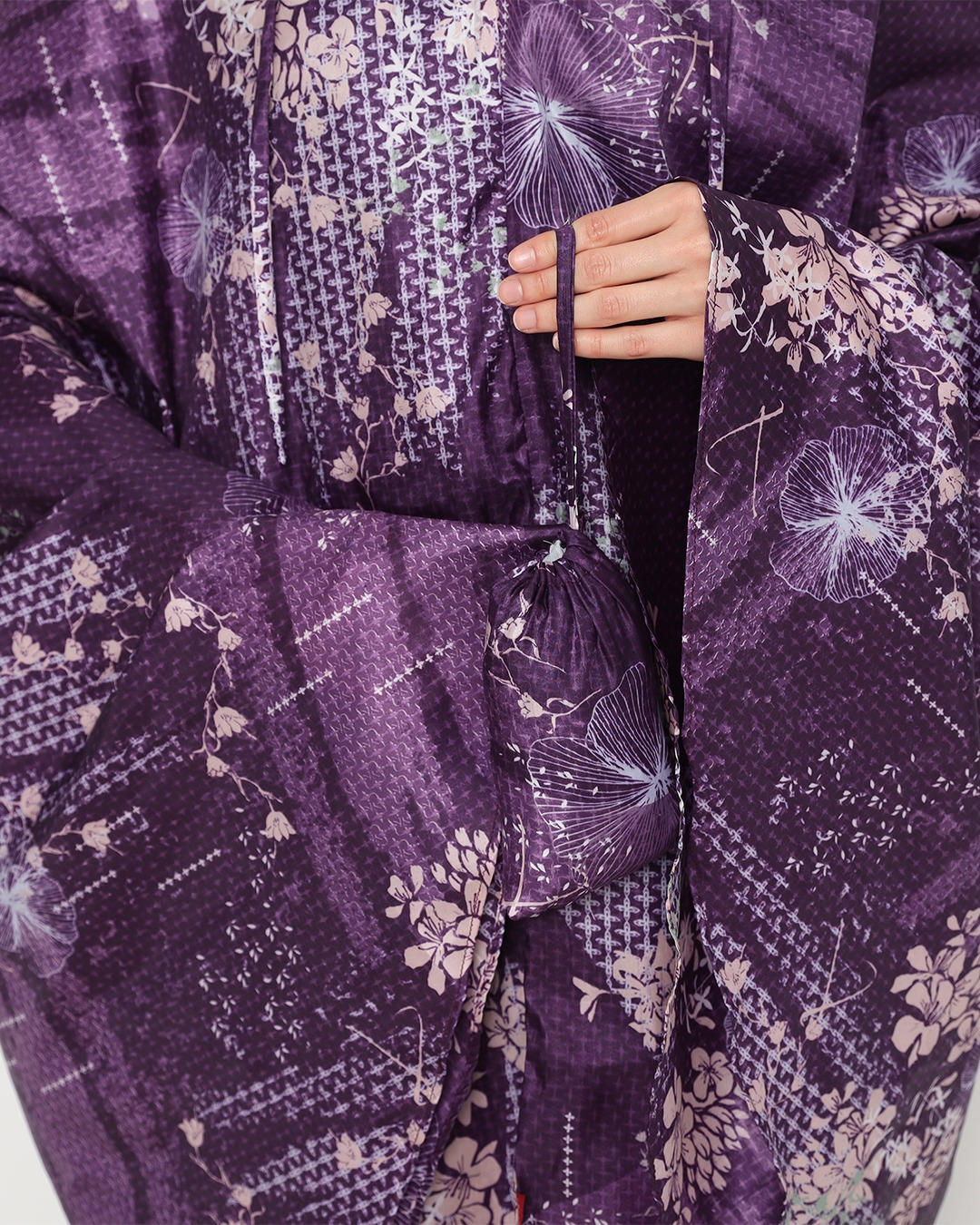 Tiara 536 Purple