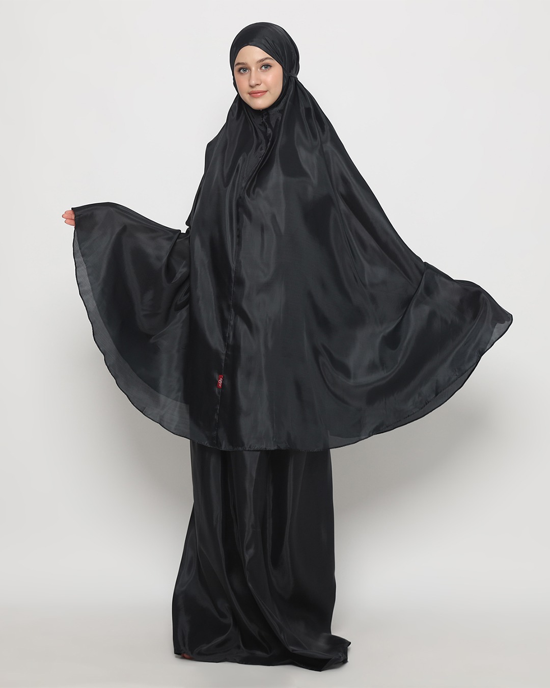 Tiara 538 Black