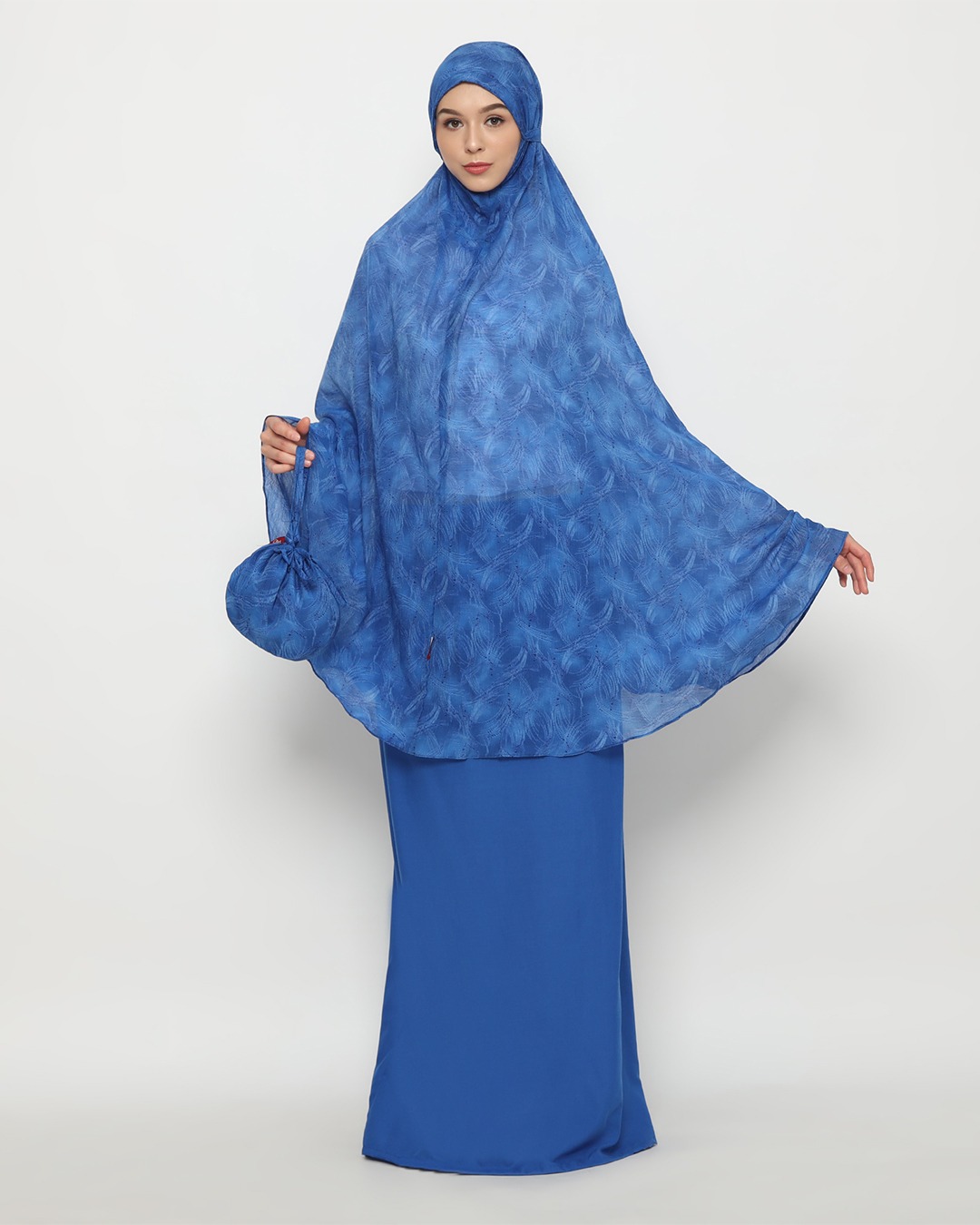Tiara 541 Blue