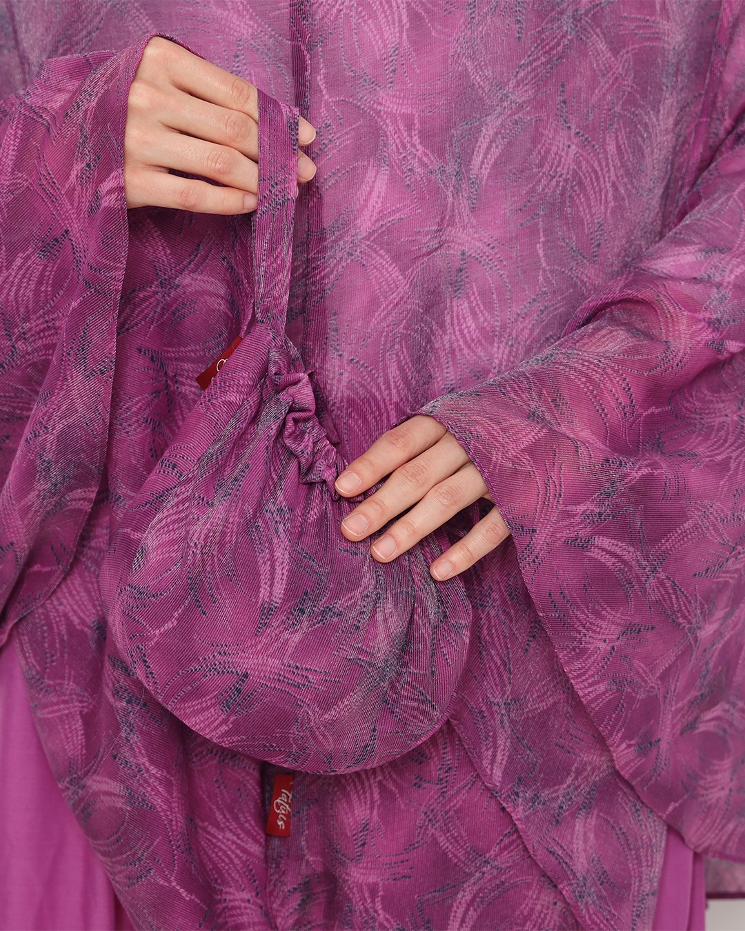 Tiara 541 Purple