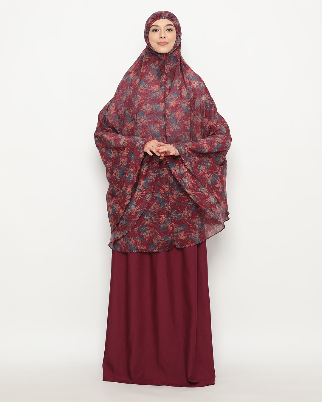 Tiara 542 Maroon