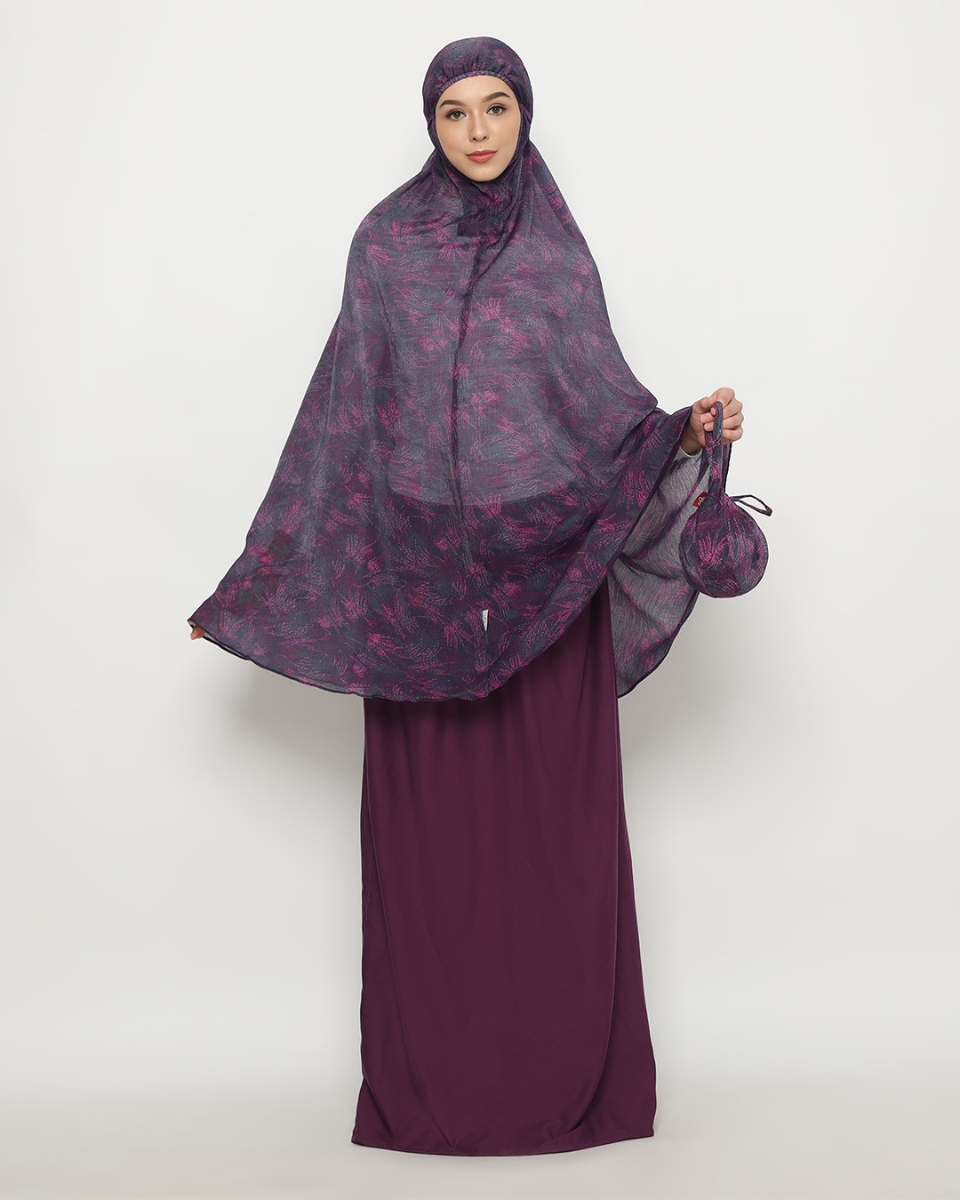 Tiara 542 Purple