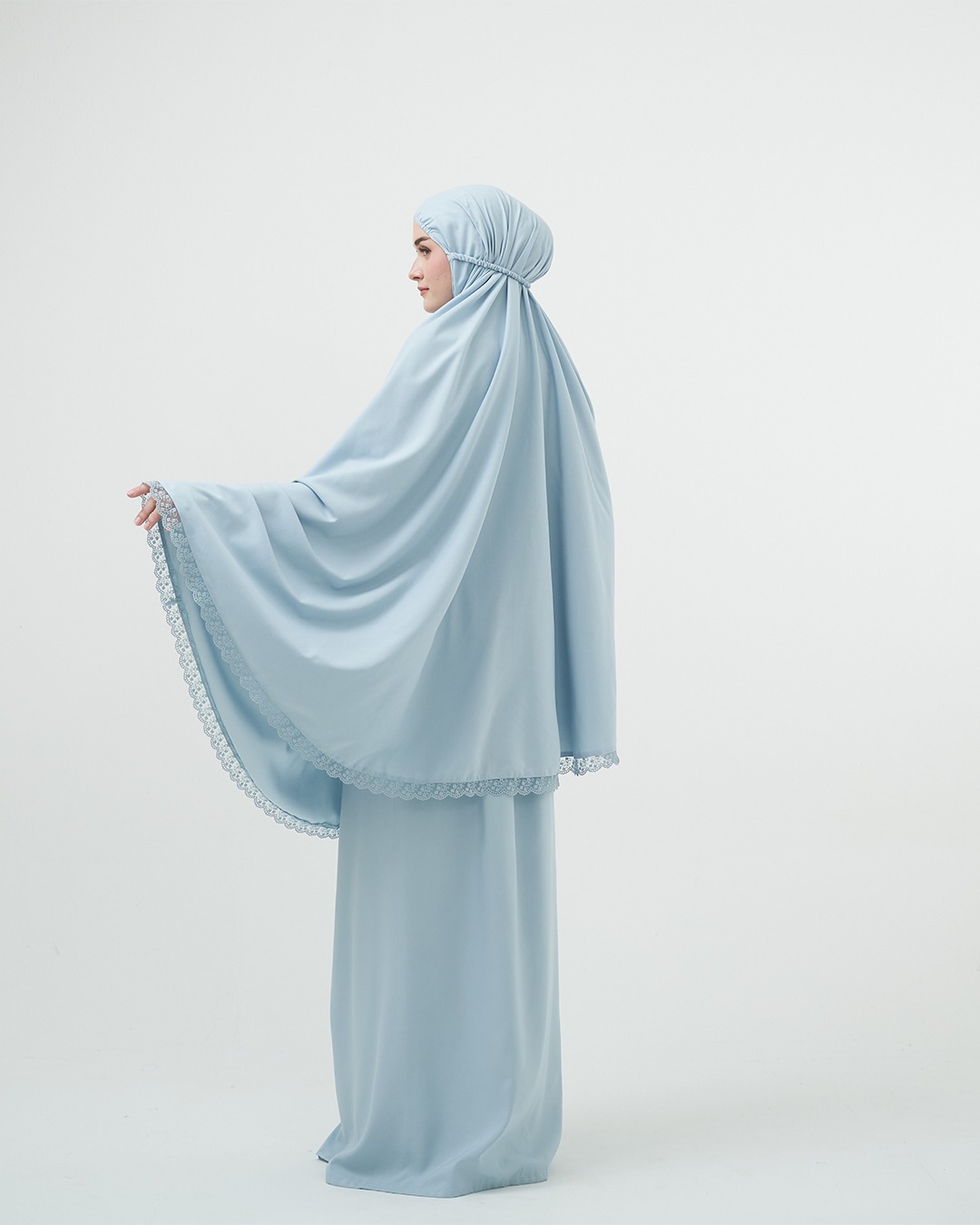 Tiara 545 Blue