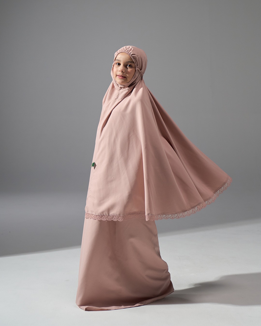 Tiara 545 Dusty Pink Child