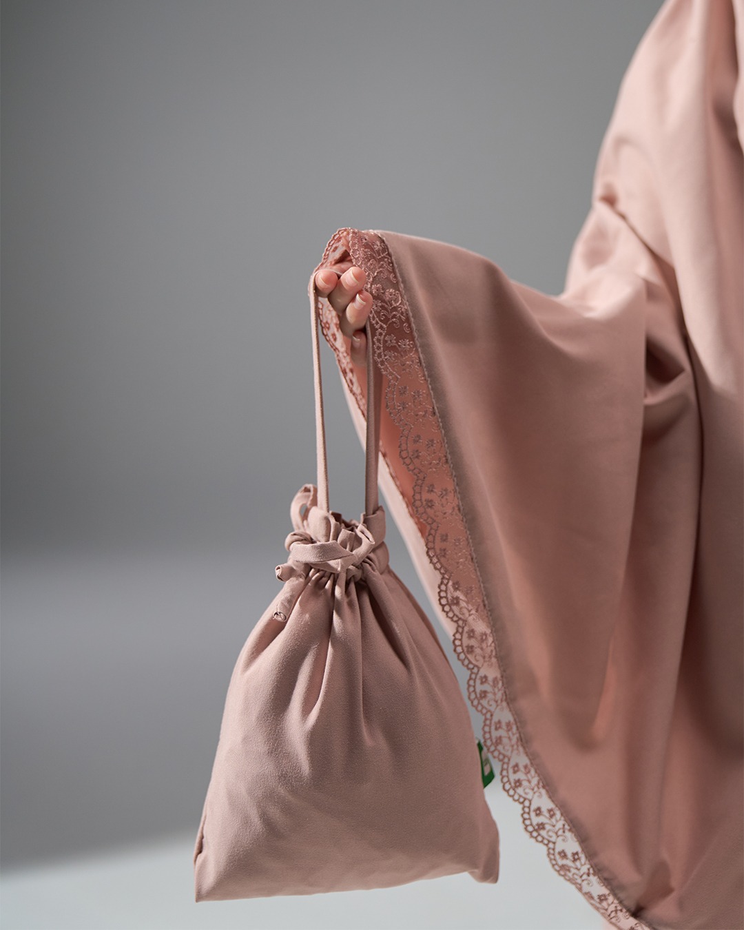 Tiara 545 Dusty Pink Child