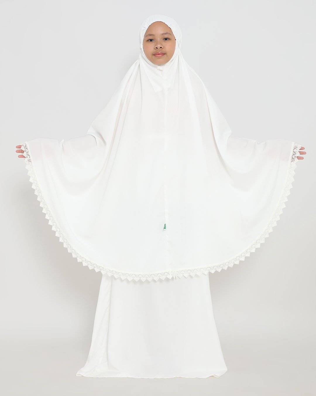 Tiara 547 Broken White Teen