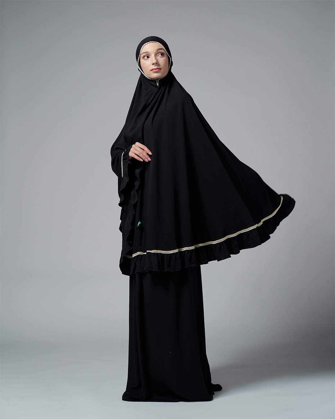 Tiara 567 Black