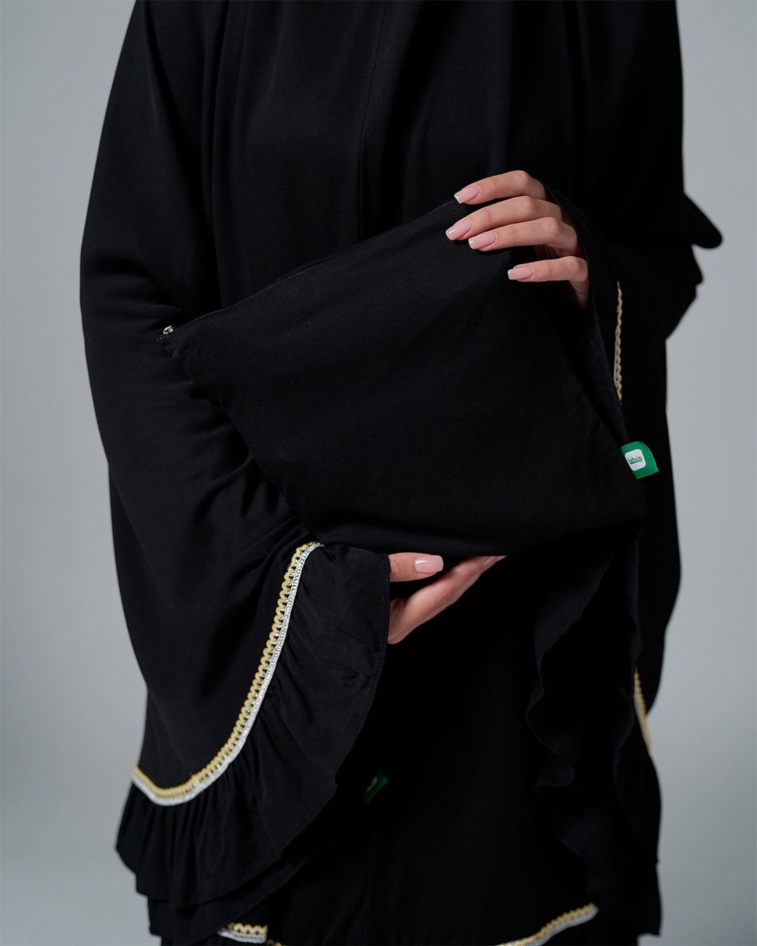 Tiara 567 Black
