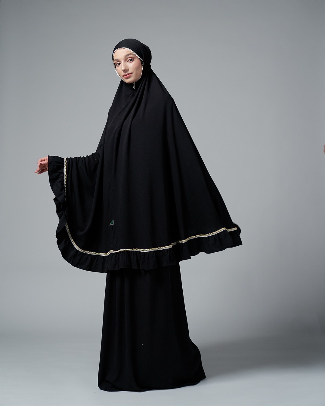 Tiara 567 Black