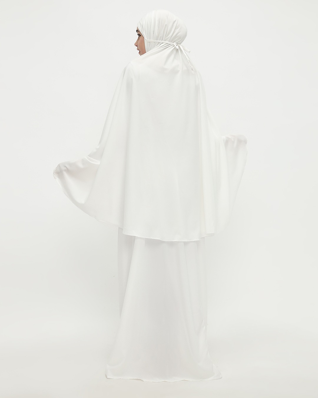 Tiara 574 Broken White