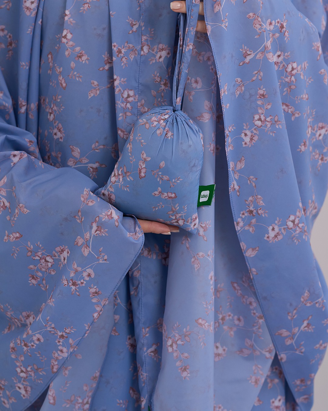 Tiara 583 Blue