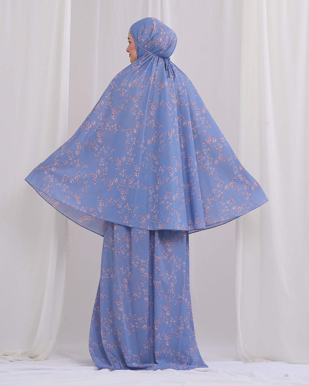 Tiara 583 Blue