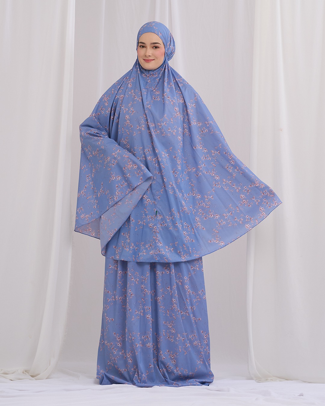 Tiara 583 Blue