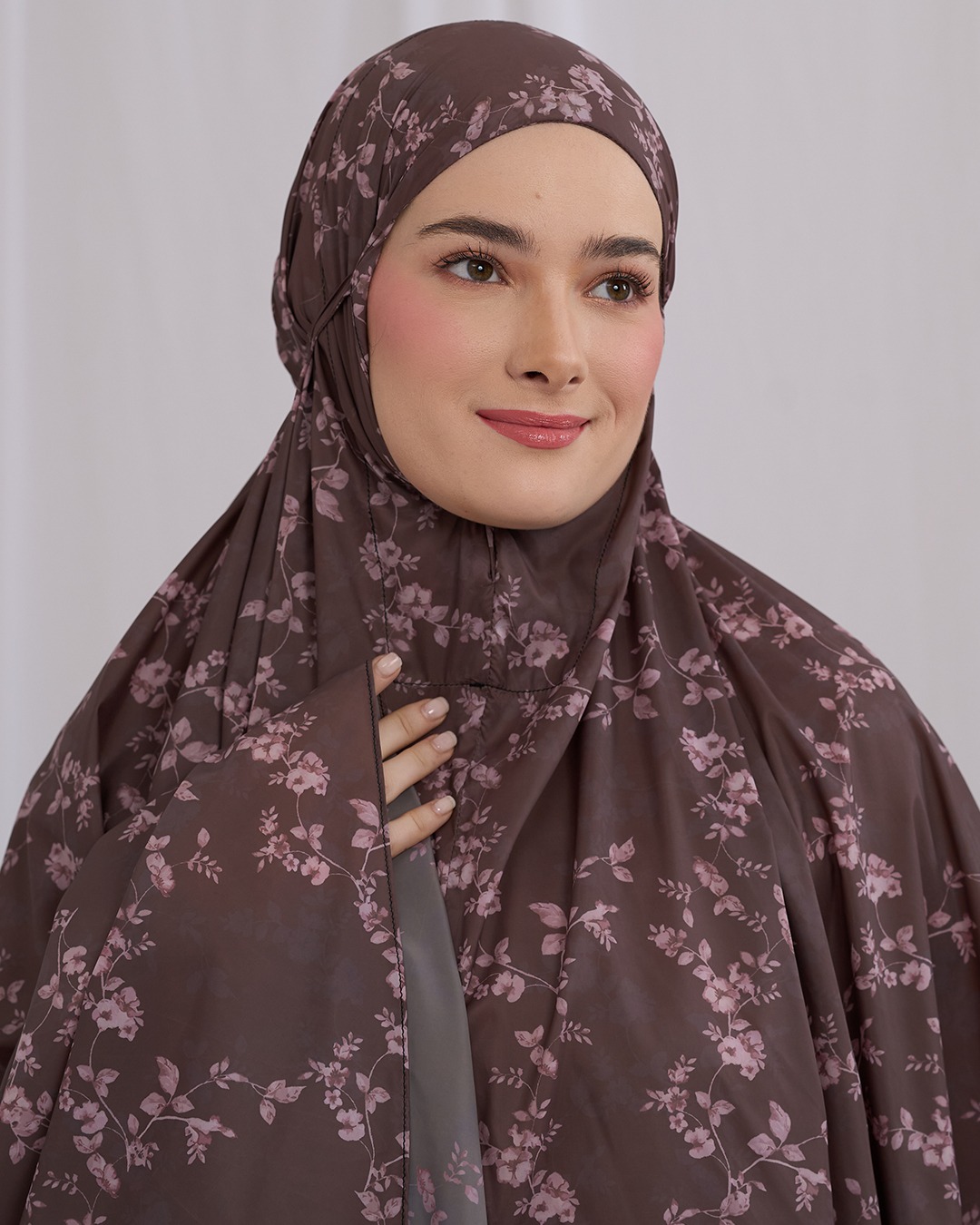 Tiara 583 Brown