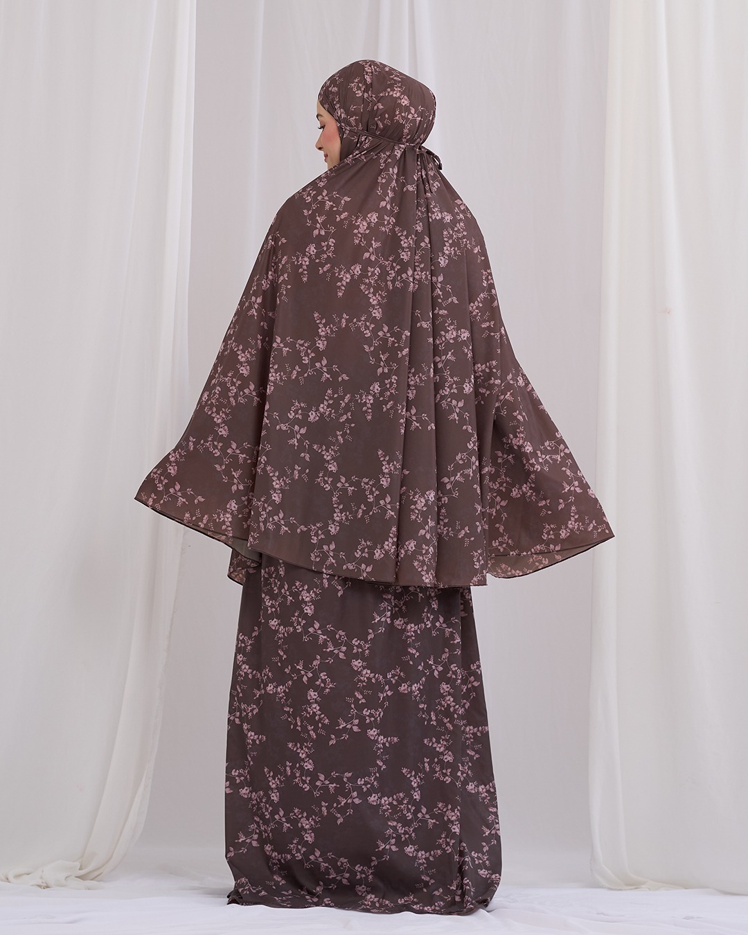 Tiara 583 Brown