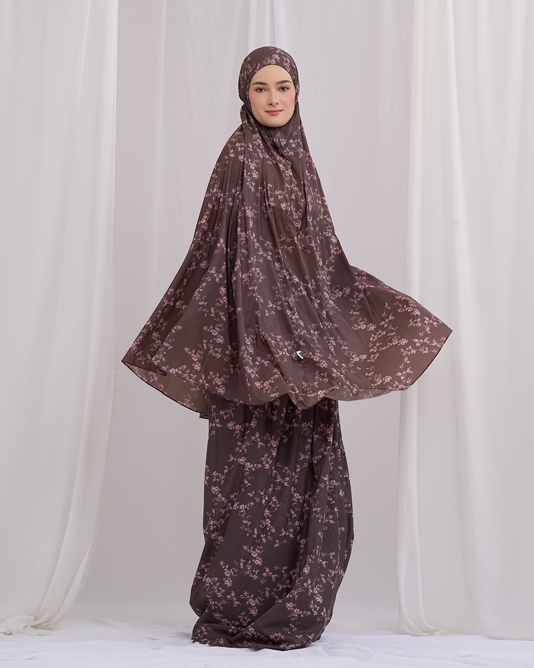 Tiara 583 Brown