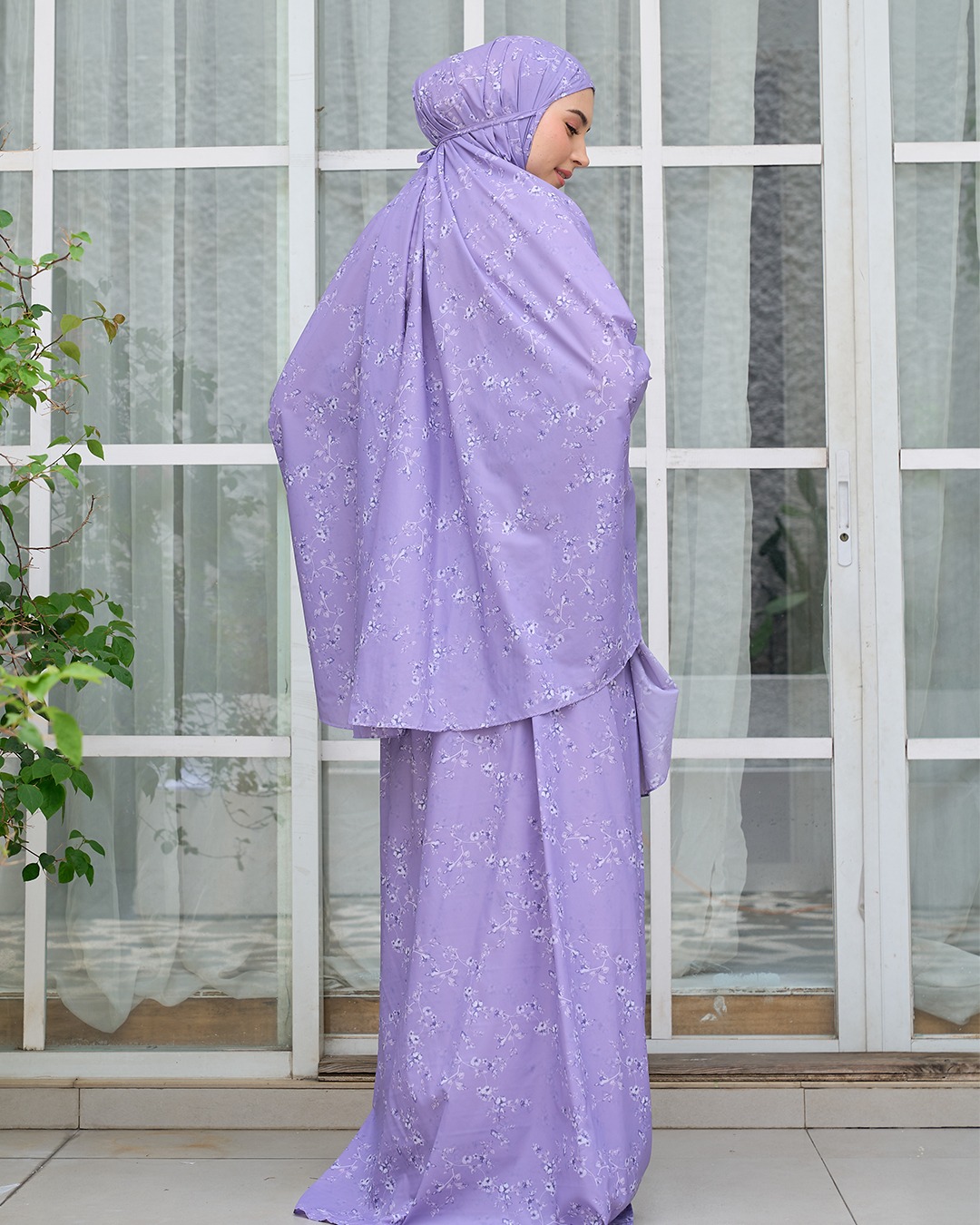 Tiara 583 Purple