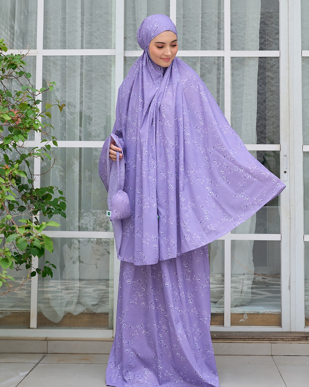 Tiara 583 Purple