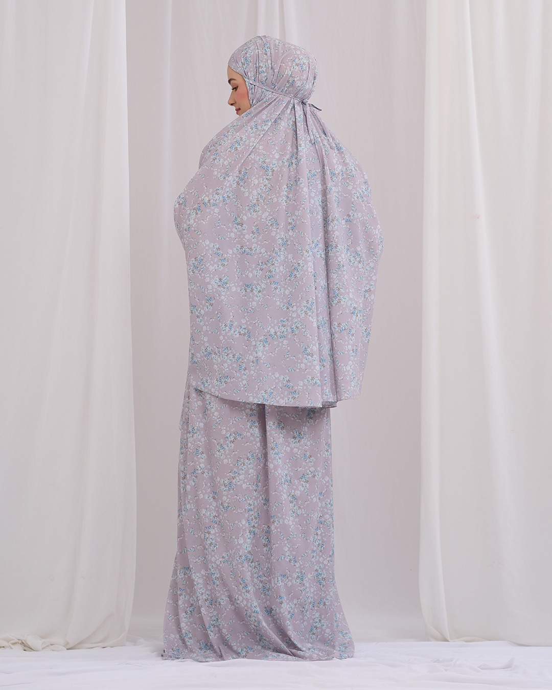 Tiara 584 Grey